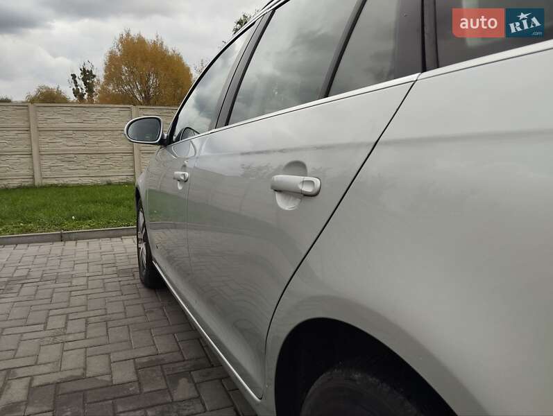Универсал Volkswagen Golf 2011 в Луцке фото 17 Универсал Volkswagen Golf 2011 в Луцке