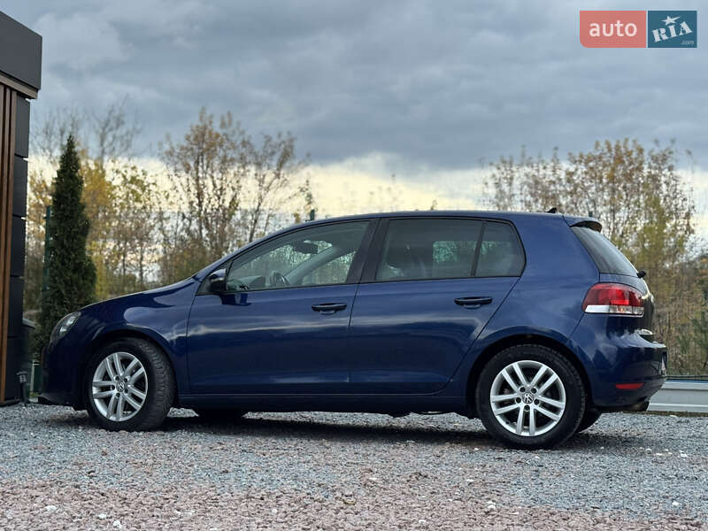 Хетчбек Volkswagen Golf 2010 в Дрогобичі