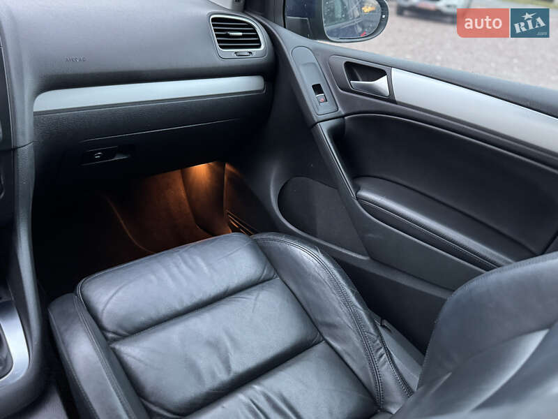 Хетчбек Volkswagen Golf 2010 в Дрогобичі