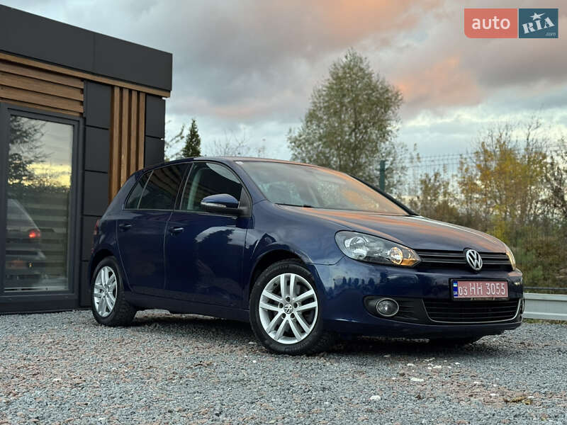 Хетчбек Volkswagen Golf 2010 в Дрогобичі