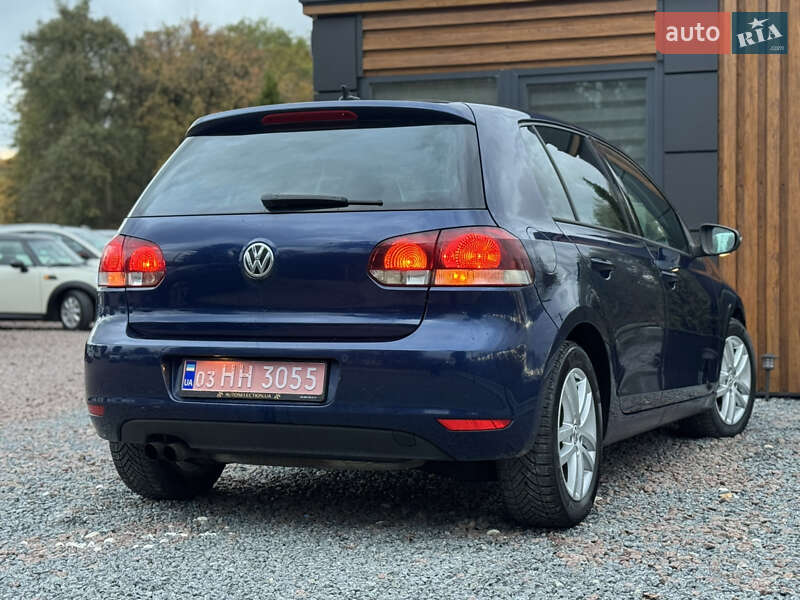 Хетчбек Volkswagen Golf 2010 в Дрогобичі