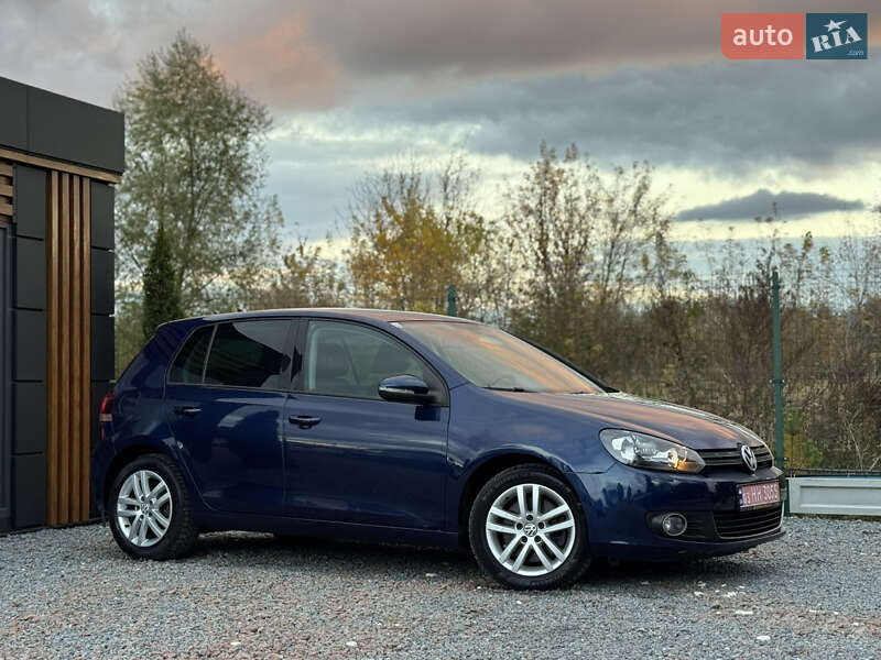 Хетчбек Volkswagen Golf 2010 в Дрогобичі