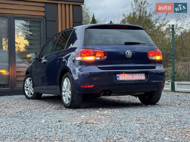 Хетчбек Volkswagen Golf 2010 в Дрогобичі