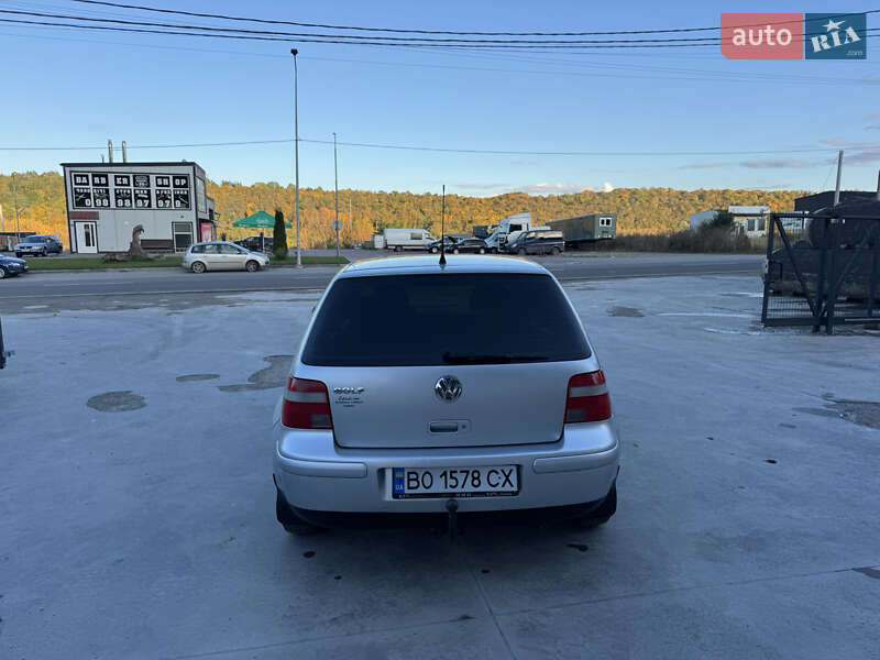 Хетчбек Volkswagen Golf 2003 в Тернополі