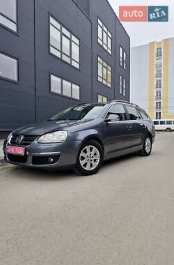Универсал Volkswagen Golf 2008 в Золочеве