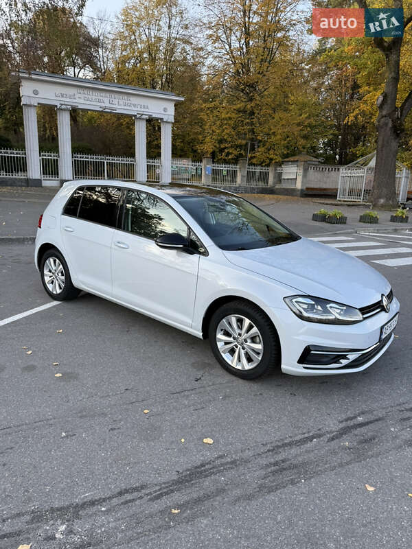 Хэтчбек Volkswagen Golf 2020 в Виннице