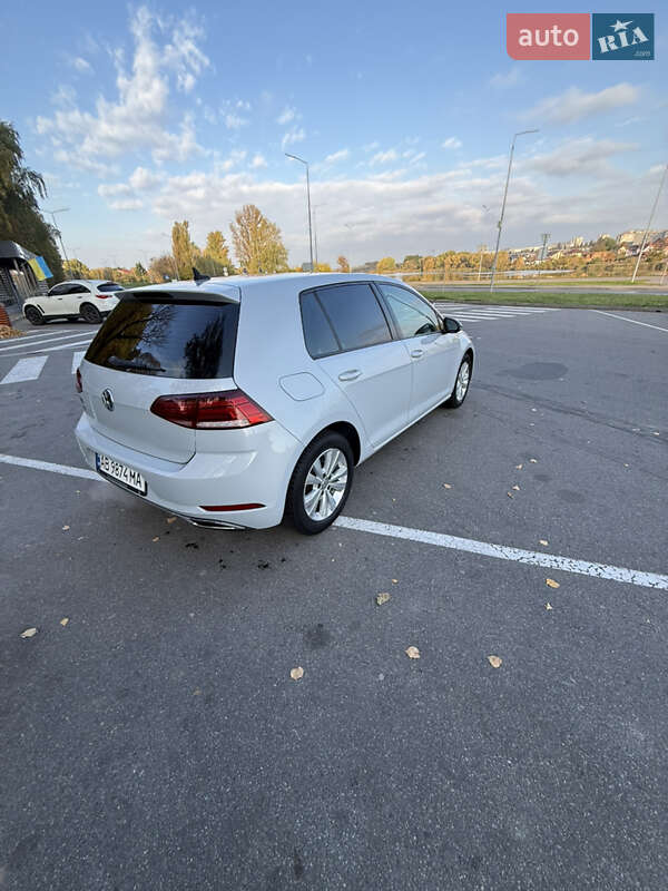 Хэтчбек Volkswagen Golf 2020 в Виннице