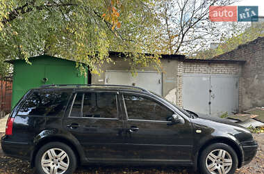 Универсал Volkswagen Golf 2003 в  фото 6 Универсал Volkswagen Golf 2003 в