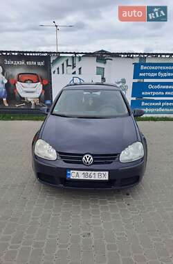 Хетчбек Volkswagen Golf 2005 в Ірпені