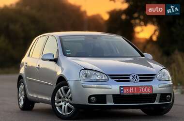 Хетчбек Volkswagen Golf 2006 в Чернігові