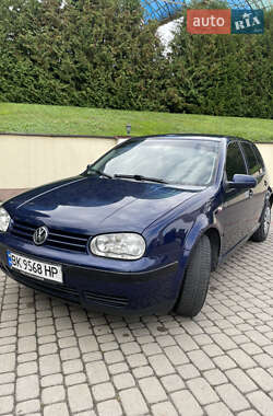 Хетчбек Volkswagen Golf 2000 в Острозі