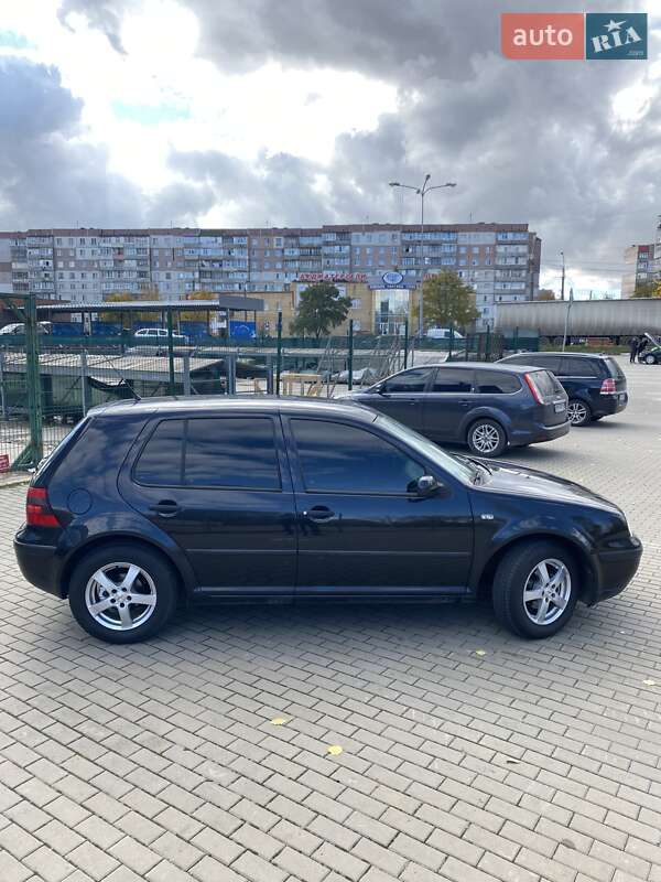 Хетчбек Volkswagen Golf 2000 в Сумах