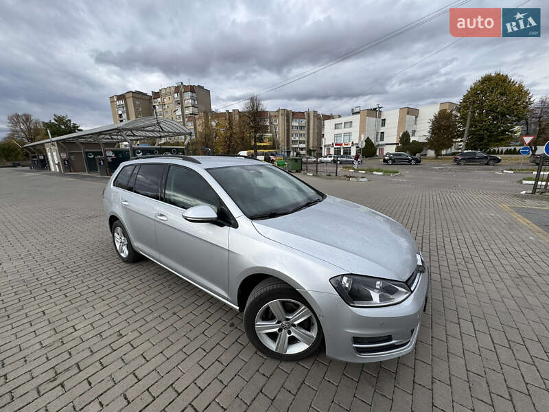 Універсал Volkswagen Golf 2014 в Івано-Франківську