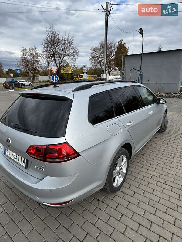 Універсал Volkswagen Golf 2014 в Івано-Франківську