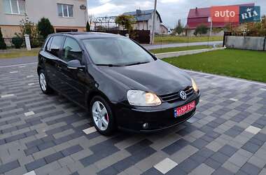 Хэтчбек Volkswagen Golf 2006 в Тернополе