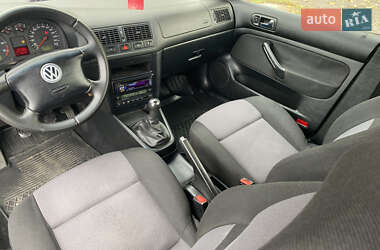 Универсал Volkswagen Golf 2000 в  фото 8 Универсал Volkswagen Golf 2000 в