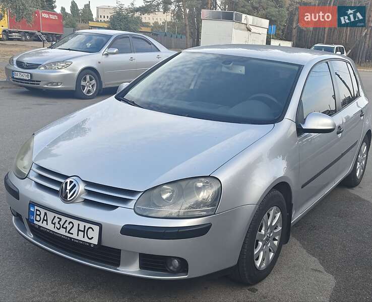Volkswagen Golf 2004