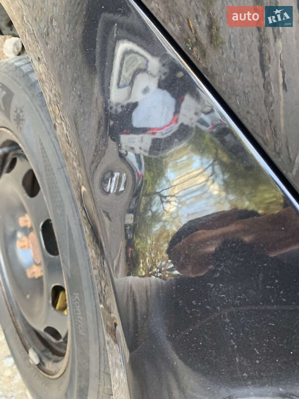 Хетчбек Volkswagen Golf 2001 в Львові