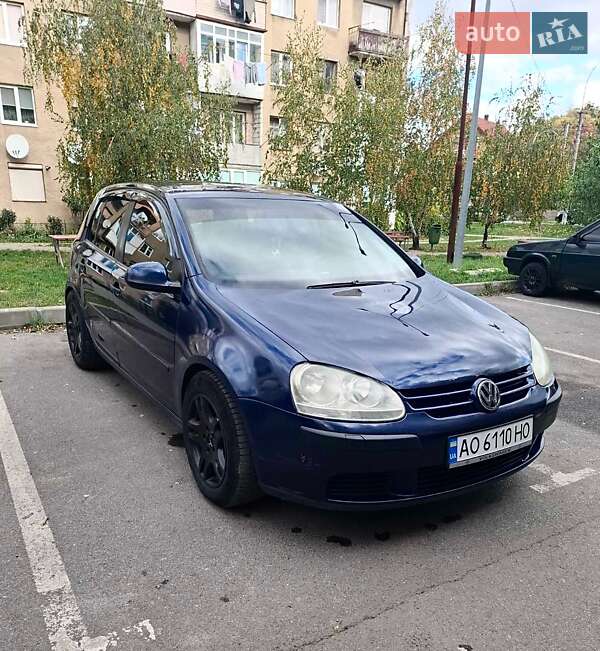 Хэтчбек Volkswagen Golf 2005 в Мукачево