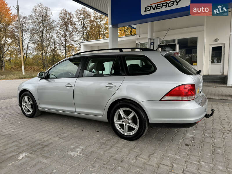 Универсал Volkswagen Golf 2009 в Сокирянах