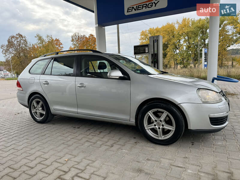 Универсал Volkswagen Golf 2009 в Сокирянах
