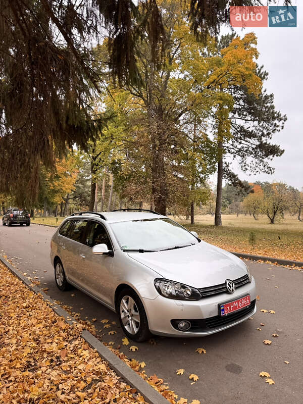 Универсал Volkswagen Golf 2009 в Сумах