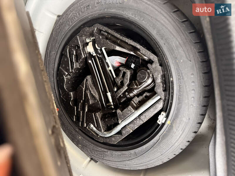 Универсал Volkswagen Golf 2009 в Сумах