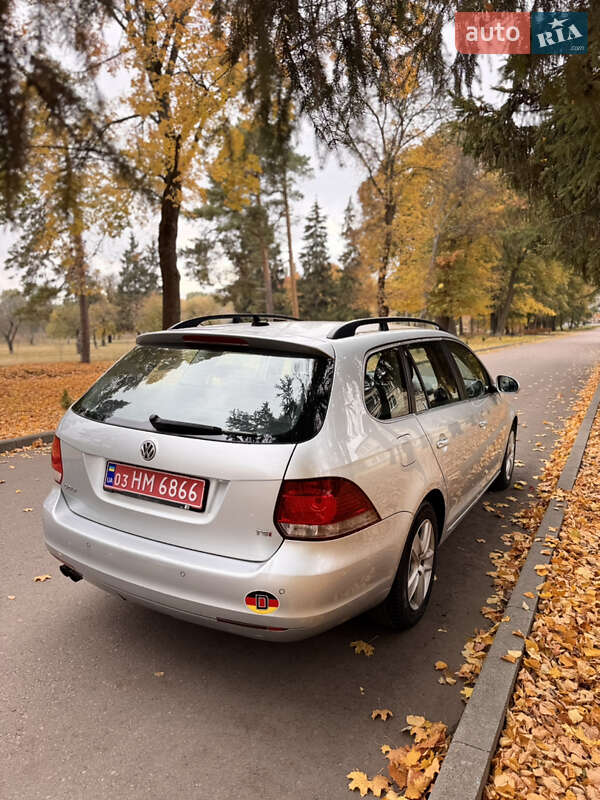 Универсал Volkswagen Golf 2009 в Сумах