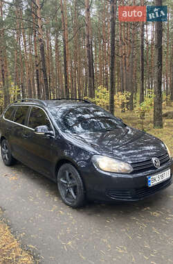 Универсал Volkswagen Golf 2010 в Маневичах