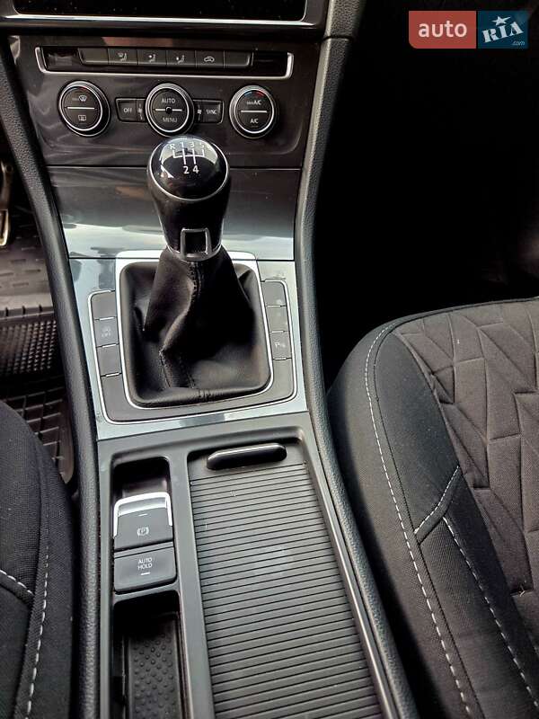 Универсал Volkswagen Golf 2018 в Харькове