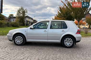 Хетчбек Volkswagen Golf 2000 в Ужгороді