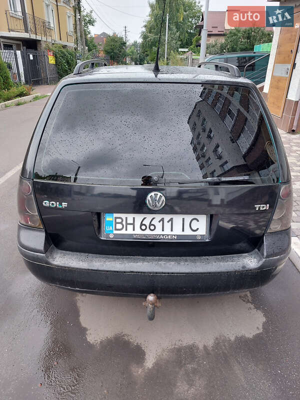 Универсал Volkswagen Golf 2001 в Крюковщине
