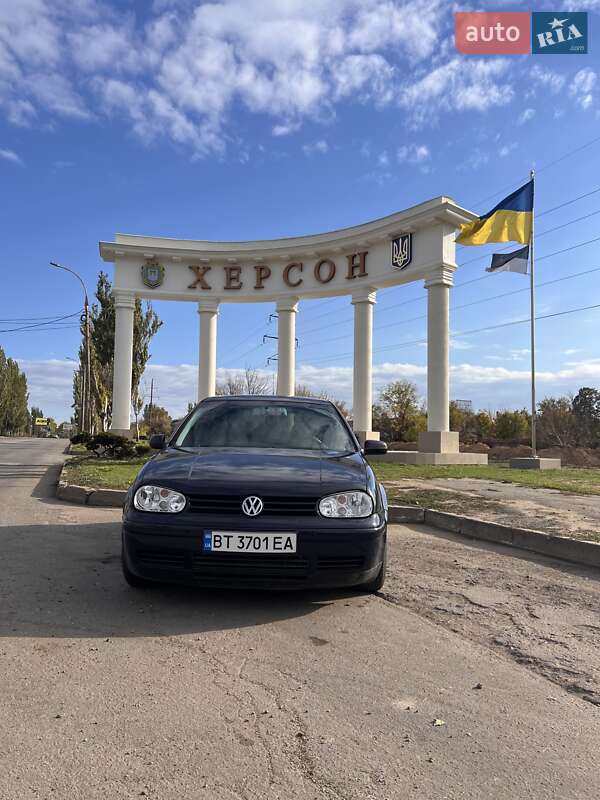 Volkswagen Golf 2003