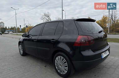 Хэтчбек Volkswagen Golf 2004 в  фото 5 Хэтчбек Volkswagen Golf 2004 в