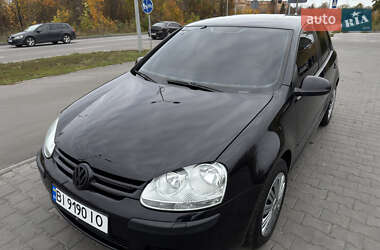 Хэтчбек Volkswagen Golf 2004 в  фото 10 Хэтчбек Volkswagen Golf 2004 в