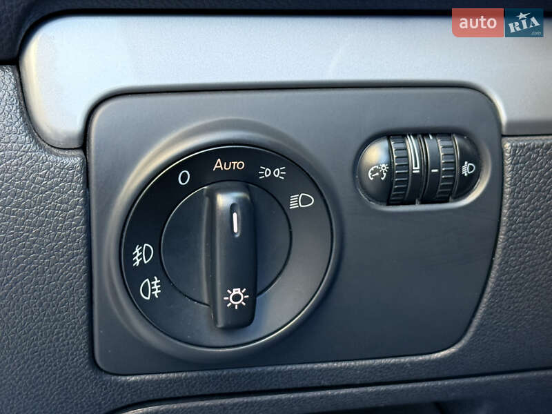 Хэтчбек Volkswagen Golf 2011 в Одессе