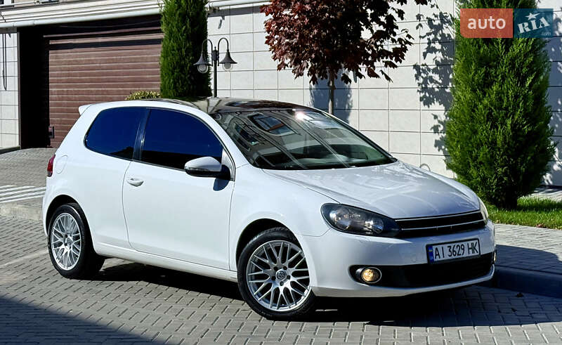 Хэтчбек Volkswagen Golf 2011 в Одессе