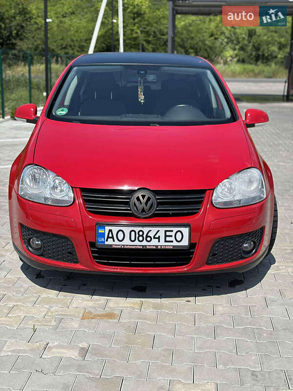 Хетчбек Volkswagen Golf 2006 в Береговому