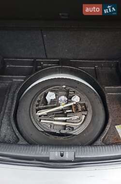 Хэтчбек Volkswagen Golf 2004 в 