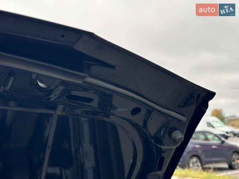 Хетчбек Volkswagen Golf 2003 в Вінниці