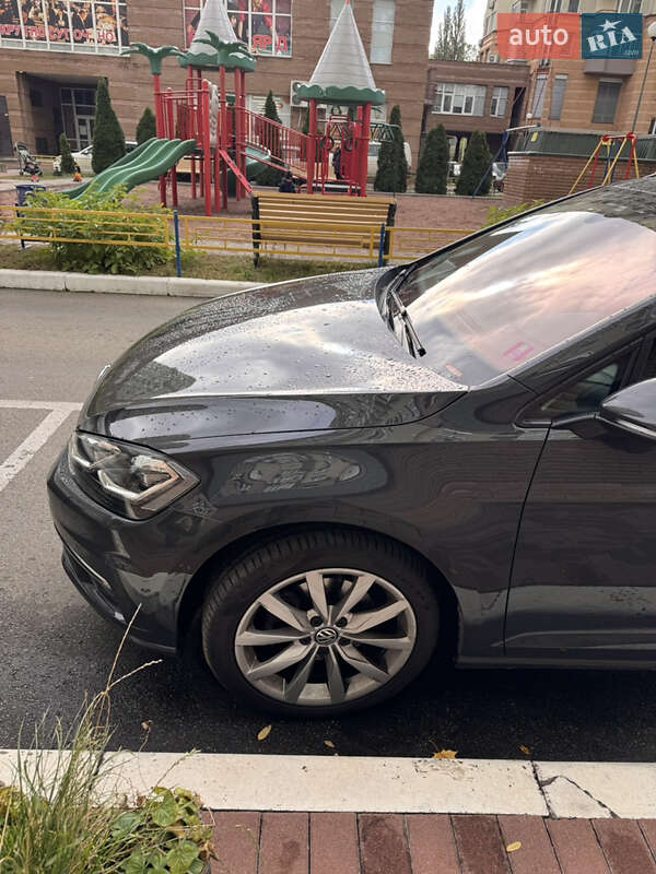 Универсал Volkswagen Golf 2018 в Киеве фото 13 Универсал Volkswagen Golf 2018 в Киеве