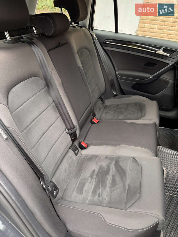 Универсал Volkswagen Golf 2018 в Киеве фото 15 Универсал Volkswagen Golf 2018 в Киеве