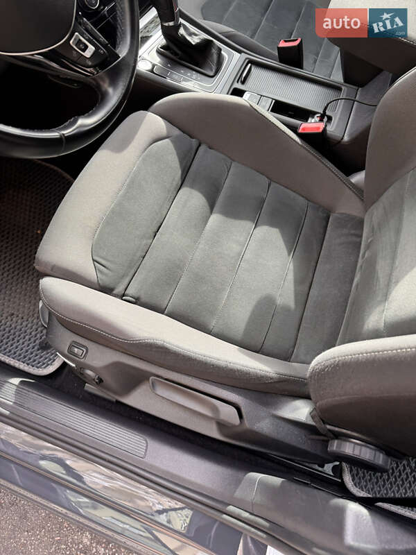 Универсал Volkswagen Golf 2018 в Киеве фото 26 Универсал Volkswagen Golf 2018 в Киеве