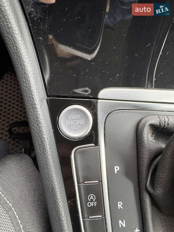 Универсал Volkswagen Golf 2018 в Киеве фото 39 Универсал Volkswagen Golf 2018 в Киеве