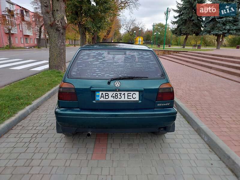 Хетчбек Volkswagen Golf 1998 в Могилів-Подільському
