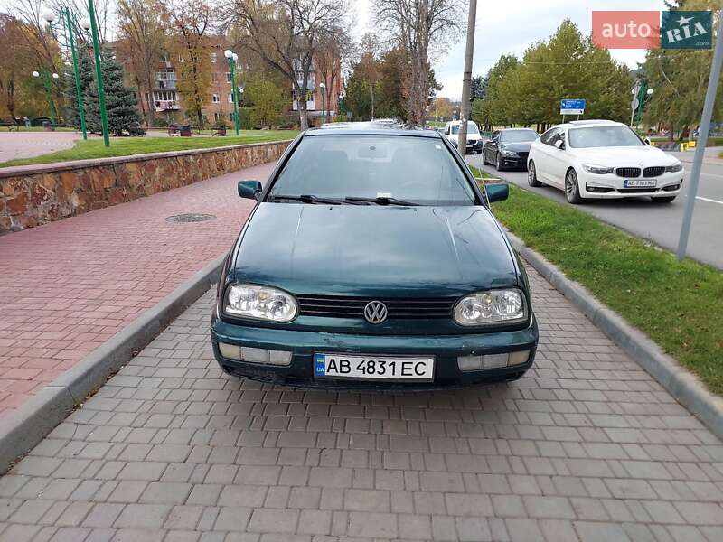 Хетчбек Volkswagen Golf 1998 в Могилів-Подільському