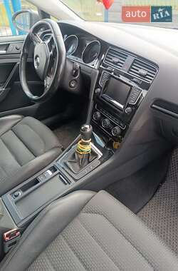 Универсал Volkswagen Golf 2014 в 