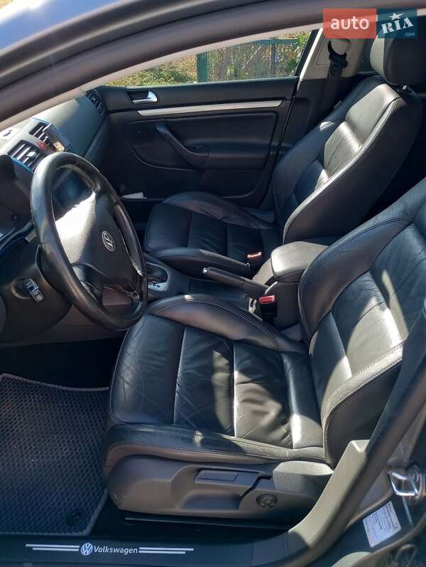 Хетчбек Volkswagen Golf 2006 в Одесі