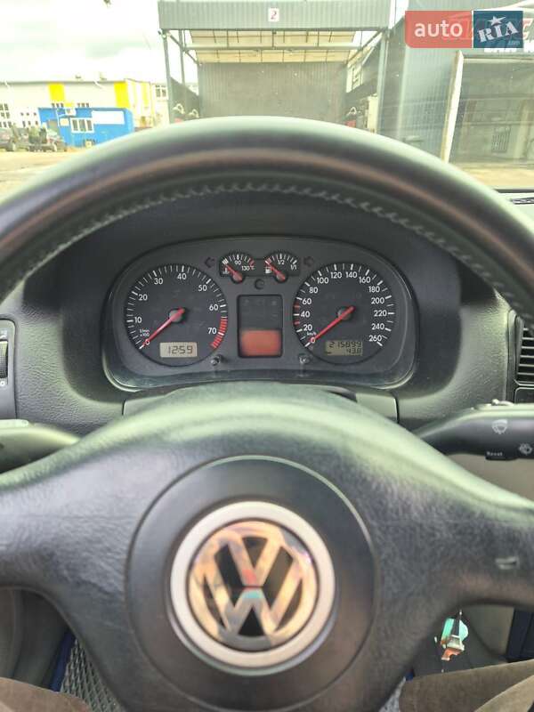 Хэтчбек Volkswagen Golf 1999 в Чернигове