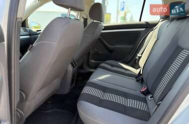 Хэтчбек Volkswagen Golf 2008 в 